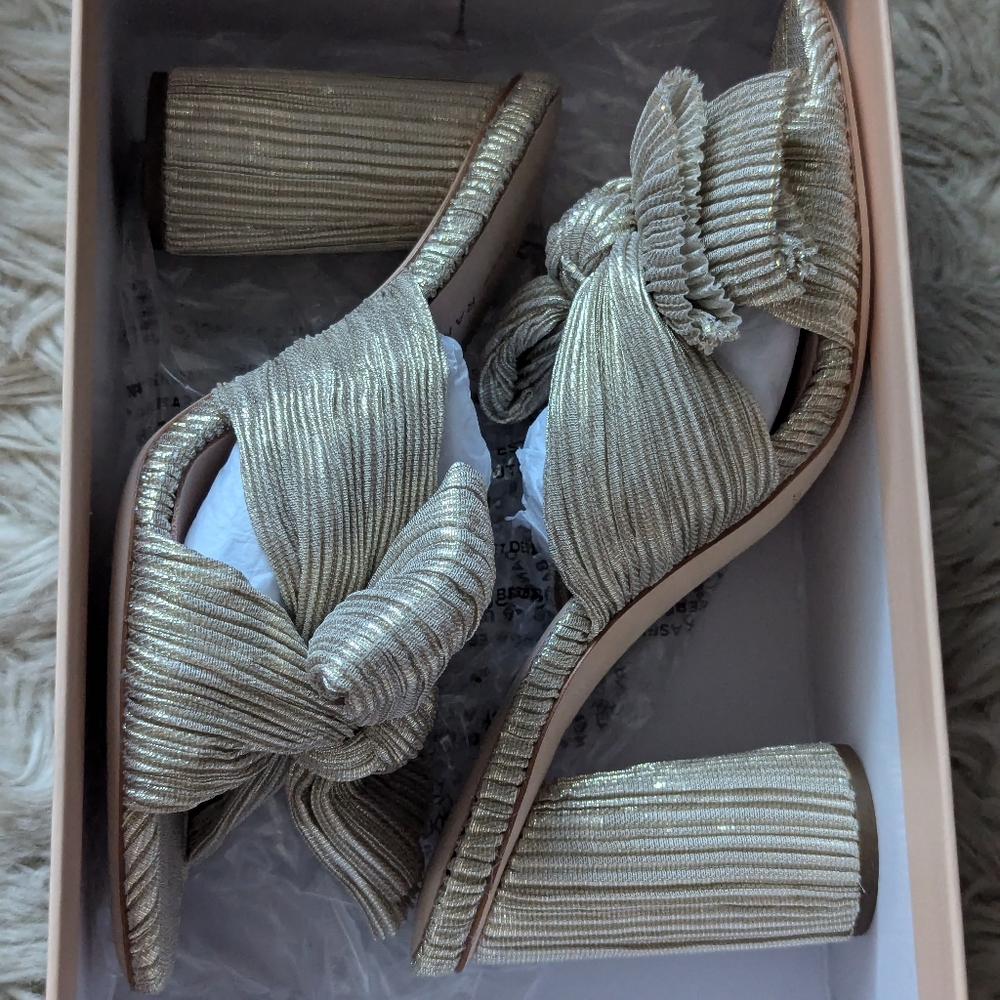 NWT Loeffler Randall Penny Platinum Pleated Bow Heels - Picture 6 of 16